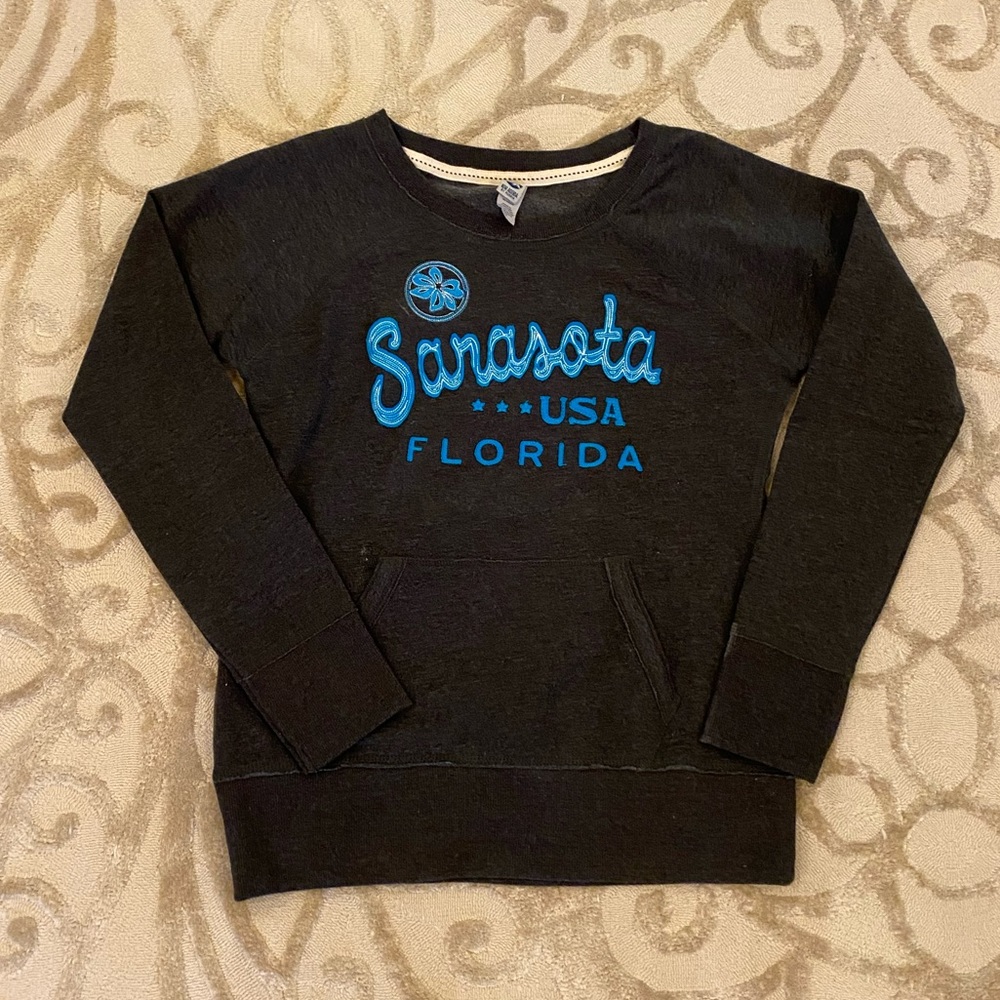 💙New Agenda seemed Sarasota sweatshirt💙